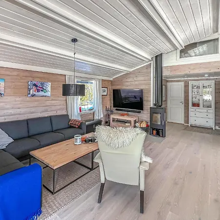 4 Bedroom Stunning In *